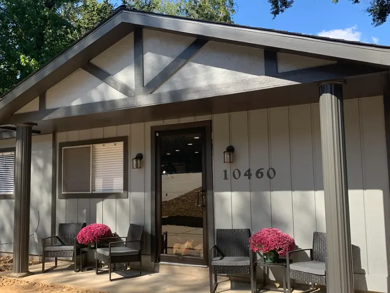 IMG 0734 HEIC 1 768x576