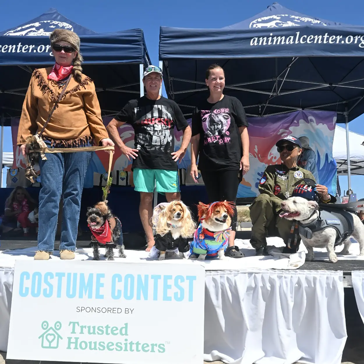 Sur Dog Surf-A-Thon Costume Contest winners 